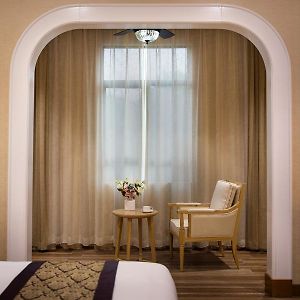 Grand Deluxe Twin Room